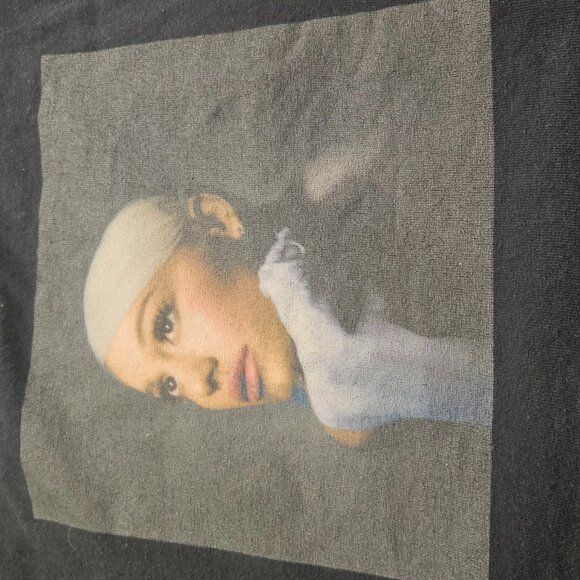 Ariana Grande Sweetener World Tour Concert T-Shirt - Size Small - Black - Picture 3 of 8